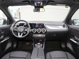 SUV de Lujo EQA260 4WD 2022 con 619 KM de Autonomía, Auto Eléctrico Rápido de Nueva Energía, Autonomía NEDC de 201-300 km, Batería de 50-70 kWh - Product Image 4