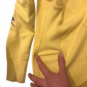 บริการผลิตเสื้อฮู้ดแบบ OEM ตามสั่ง ผ้าถักกันน้ำ ไม่หด พร้อมซับในและแผงข้างแบบริบ สำหรับผู้ชาย - Product Image 1