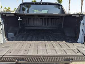 GMC HUMM-ER EV 2024 Usado en Buen Estado - Product Image 6