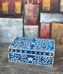 Caja de Joyería Artesanal de Lujo Ecológica con Incrustaciones de Índigo y Hueso, Diseño Floral Único, Bellamente Pulida, Estilo Náutico Europeo - Product Image 6