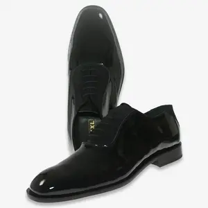 Zapato Oxford de ceremonia para hombre en charol liso y ante negro hecho a mano en Italia suela de cuero real cosida