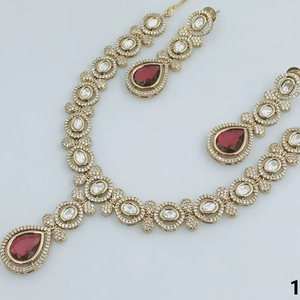 ชุดสร้อยคอพร้อมต่างหูเข้าชุดสำหรับผู้หญิง Kundan แบบดั้งเดิมสีทองสไตล์แฟนซีมีสไตล์ล่าสุด - Product Image 1