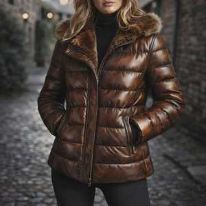 Chaqueta de invierno acolchada de cuero genuino de alta calidad para mujer, diseñada para temperaturas extremas, que ofrece flexibilidad y fiabilidad. - Product Image 4
