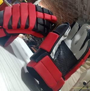 Los clientes más demandados diseñan su propia etiqueta privada todos los colores múltiples ahora en nuevos guantes de hockey de la mejor calidad - Product Image 2