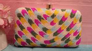 Sac à main pochette brodé, travail au miroir, fait main en Inde, polyester durable, grande capacité, imperméable, cadeau de mariage, utilisation festive pour femmes - Product Image 4