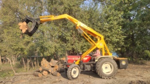 Vishwakarma Agro Chargeur de canne à sucre Accessoire de tracteur avec moteur 50HP Puissance 1800kg Poids 540 tr/min Tension - Product Image 3