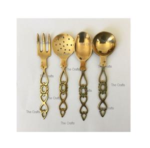 Juego de cubiertos de latón dorado pulido con mango de diseñador Juego de 4 cubiertos de tamaño y forma personalizados a granel - Product Image 1