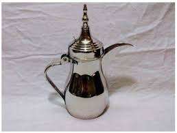 Décor à la maison indien traditionnel en laiton coulé Aftaba Dallah avec peinture émail poulet accessoire de décoration pour la maison - Product Image 6