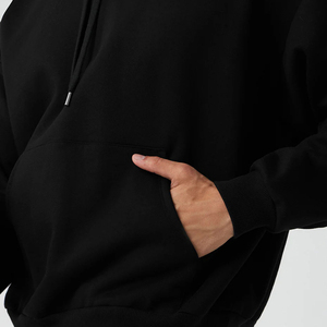 Sweat à capuche confortable fabriqué à partir de tissus sélectionnés avec une douce chaleur, un look propre et une forme naturelle pour un style de vie décontracté - Product Image 4