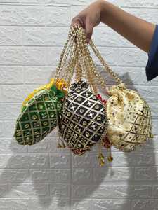 Fabriqué à la main Rajasthani soie Potli sac pour femmes Gota Patti perle miroir travail mariée pochette sac à main pour Ramadan nouvel an indien - Product Image 4