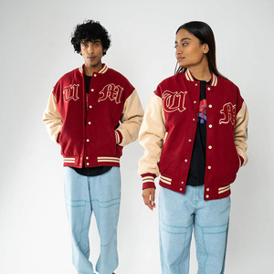 Chaqueta Varsity de Béisbol Personalizada de Alta Calidad para Hombre, Transpirable, con Patrón de Letras, Mangas Largas, Cuello con Capucha, para Invierno - Product Image 1