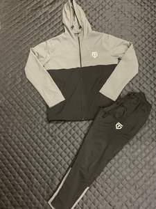 Conjunto Deportivo para Hombre, Talla Grande, Otoño-Invierno, Corte Ajustado, con Capucha, Estilo Urbano, Diseño Personalizado, Chaqueta Ligera y Pantalones Microelásticos - Product Image 2