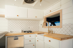 Article de Vente aux Enchères Camping-car d'Occasion Mercedes-Benz Sprinter 2500 de 2021 en Bon État - Product Image 4