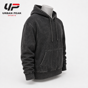 Sudadera con capucha para hombre de la mejor calidad, con detalles decorativos en las costuras y un estilo retro distintivo. - Product Image 2
