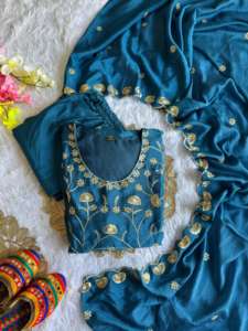 Ensemble de vêtements de fête de mariage pour femmes de créateur attrayant à la mode Kurta Sharara Dupatta vente en gros de vêtements pakistanais Surat - Product Image 5