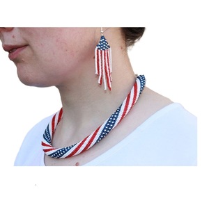 Cuentas de semillas, collar con cuentas de la bandera americana para el Día DE LA Independencia de EE. UU., collar con cuentas rojo, blanco y azul, joyería de la bandera de EE. UU. - Product Image 1