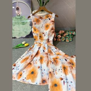 ชุดเดรสสำหรับผู้หญิง-ลายดอกไม้และลายตารางหมากรุกที่สวยงามเพื่อเพิ่มส่วนโค้งของคุณและแสดงตัวเลือกที่ดีที่สุดในสไตล์ของคุณ - Product Image 5