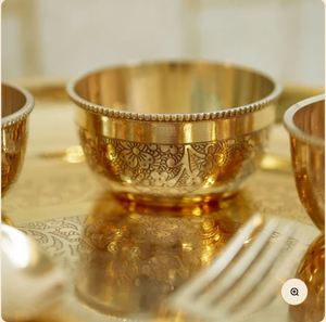 L'ensemble Handi Globe en laiton en bronze associe le charme classique du bronze au design moderne Kansa / Bronze Handi Glossy - Product Image 5