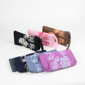 Polyester Classic Casual Rectangular Linen Folded <b>Purse</b> With Hand-sewn Glass Bead Daisies Patterns + Wrist Lace - Product Image 3