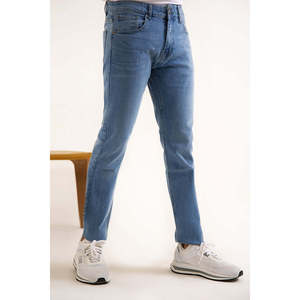 กางเกงยีนส์เดนิมขายดี ปักลายสำหรับผู้ชาย สั่งซื้อจำนวนมาก - Product Image 1
