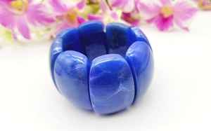 Bracelets en résine personnalisés avec fleurs pressées intégrées pour un design naturel par crescent crafts - Product Image 4