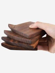 Posavasos de Madera Clásicos y Elegantes con Detalles Antiguos, Ecológicos y con Diámetro Personalizado para una Mesa de Comedor Elegante - Product Image 5