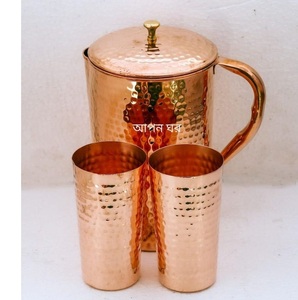 Pichet en cuivre élégant avec poignée en pierre d'agate pour des réglages de table sophistiqués - Product Image 5