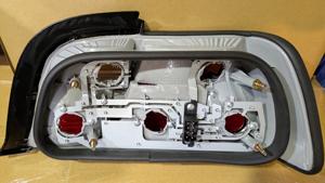 Luz Trasera E36 (BM012-U00W2)(BM017-U00W2) Exclusiva en EE. UU. - Product Image 3
