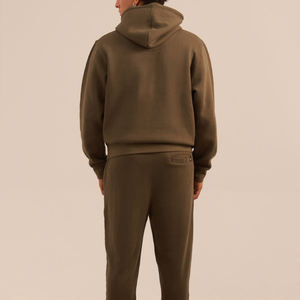 Sudadera de forro polar suave en tonos tierra cálidos con un diseño relajado, bolsillo canguro y un diseño acogedor, perfecta para el uso diario informal. - Product Image 6