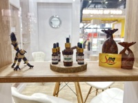 Fournisseur de matières premières d'huiles essentielles de qualité cosmétique |   pour parfums, shampoings, gels douche, aromathérapie