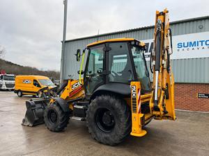 Bonne chargeuse-pelleteuse JCB 3DX Super - Product Image 4