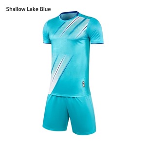 เสื้อยืดฟุตบอลแฟชั่นดริฟท์สำหรับผู้ชายเสื้อยืดกีฬาแบบหลวมแบบลำลองชื่อทีมหมายเลขคอวี - Product Image 6