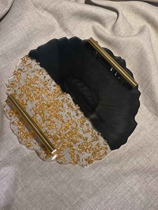 Plateau de service en résine fait main de qualité supérieure avec sous-verres, élégant plateau de service moderne pour la nourriture et les boissons pour la décoration de la maison - Product Image 5
