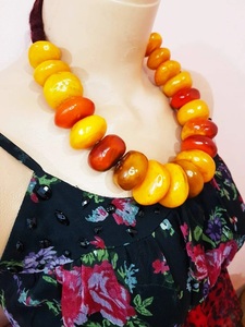 Collar de Cuentas de Resina Ámbar Hecho a Mano para Mujer, Estilo Vintage, Joyería Ligera para Fiestas y Uso Diario - Product Image 2