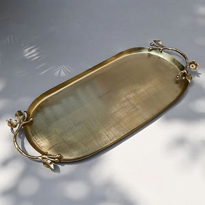 ถาดเสิร์ฟขนมหวานช็อกโกแลตโลหะสีทองคุณภาพเยี่ยม ดีไซน์หรูหรา สำหรับจัดแสดงขนมหวานในงานแต่งงานและงานอื่นๆ - Product Image 4