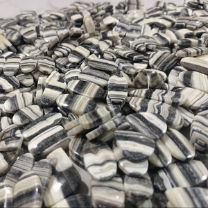 ต่างหูคู่แบบหลวมทำจากหิน Zebra Calcite แบบกึ่งมีค่า - Product Image 1