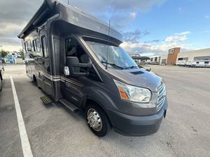 Winnebago F-u-s-e 23A usado del 2017, listo para vender - Product Image 3