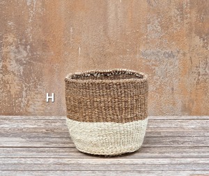 Panier en macramé fait main, solution de rangement polyvalente pour la décoration intérieure, la chambre à coucher, le salon et le dessus de table, en provenance d'Inde - Product Image 3