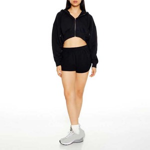 Ensemble haut court et jupe à capuche en tricot épais de couleur unie de haute qualité pour femmes, mode automne de Hosten Greek Enterprises - Product Image 5