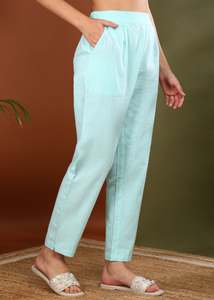 Pantalon en coton bleu doux et respirant pour femmes, avec poche fonctionnelle, coupe régulière, conçu pour un usage quotidien, décontracté, de bureau, de voyage - Product Image 5