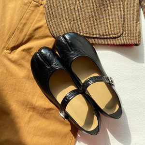 รองเท้าผ้าใบพื้นนุ่มสำหรับผู้หญิง รองเท้าลำลองแบบสวมใส่สบาย ระบายอากาศได้ดี เหมาะสำหรับฤดูร้อน รองเท้าแฟชั่นผู้หญิง - Product Image 2