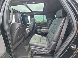 Cadillac Escalade 600 V-series 2024 Usado en Buen Estado - Product Image 3