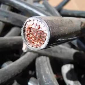 Le fil en laiton rouge met au rebut la force finale de la catégorie 900-1080MPa CuZn35 pour couper et souder - Product Image 1