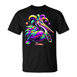 Camiseta colorida de Mardi Gras con diseño de pelícano, sombrero de payaso y cuentas, temática de Luisiana - Product Image 2