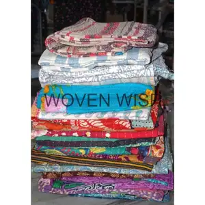 Wholesale And Manufacturer Recycled Sari Handmade Reversible Floral Coverlets For Export Traditional Vintage Kantha Quilt