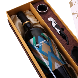 Pegatinas de papel mate troqueladas personalizadas para botellas de agua, tarros de vino para el cuidado de la piel y envases cosméticos - Product Image 4