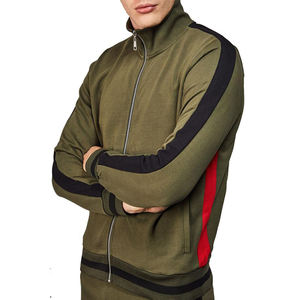 ชุดลำลองผู้ชายแบบสวมใส่ง่ายและทำความสะอาดง่าย ให้ลุคเรียบเท่ มีสไตล์ เหมาะสำหรับการเดินเล่นกลางแจ้งและกิจกรรมสบายๆ - Product Image 4