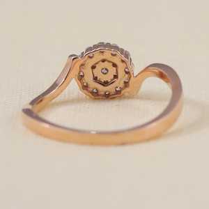 แหวนแต่งงานแบบวงแหวนเพชรคลัสเตอร์ลายดอกไม้ ดีไซน์หรูหราสำหรับเจ้าสาว - Product Image 4