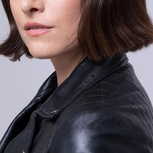 Veste bomber en cuir de bonne qualité en gros pour femmes, manteau d'hiver, corps en laine, manches en cuir, veste en cuir gaufré - Product Image 6