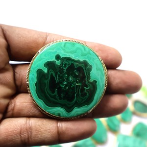 Pierre précieuse en malachite et en laiton à rainures, nouvelle arrivée, cristal de guérison incroyable, cabochon en vrac pour la fabrication de bijoux - Product Image 3